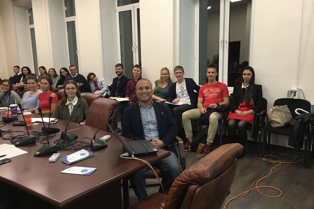 Встреча студентов программы с профессором Istanbul Medeniyet University Мехметом Бильджином